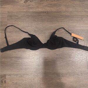 SKIMS Black Wireless T-Shirt Bra - Smooth Everyday Support